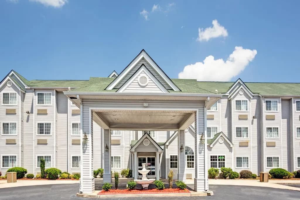 Stay Express Inn & Suites Union City GA image 1