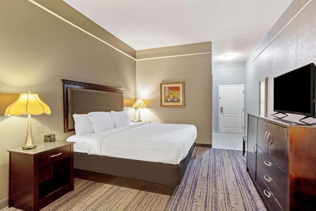 Non Smoking King Bed