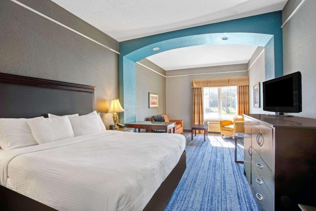 Non Smoking King Bed Deluxe